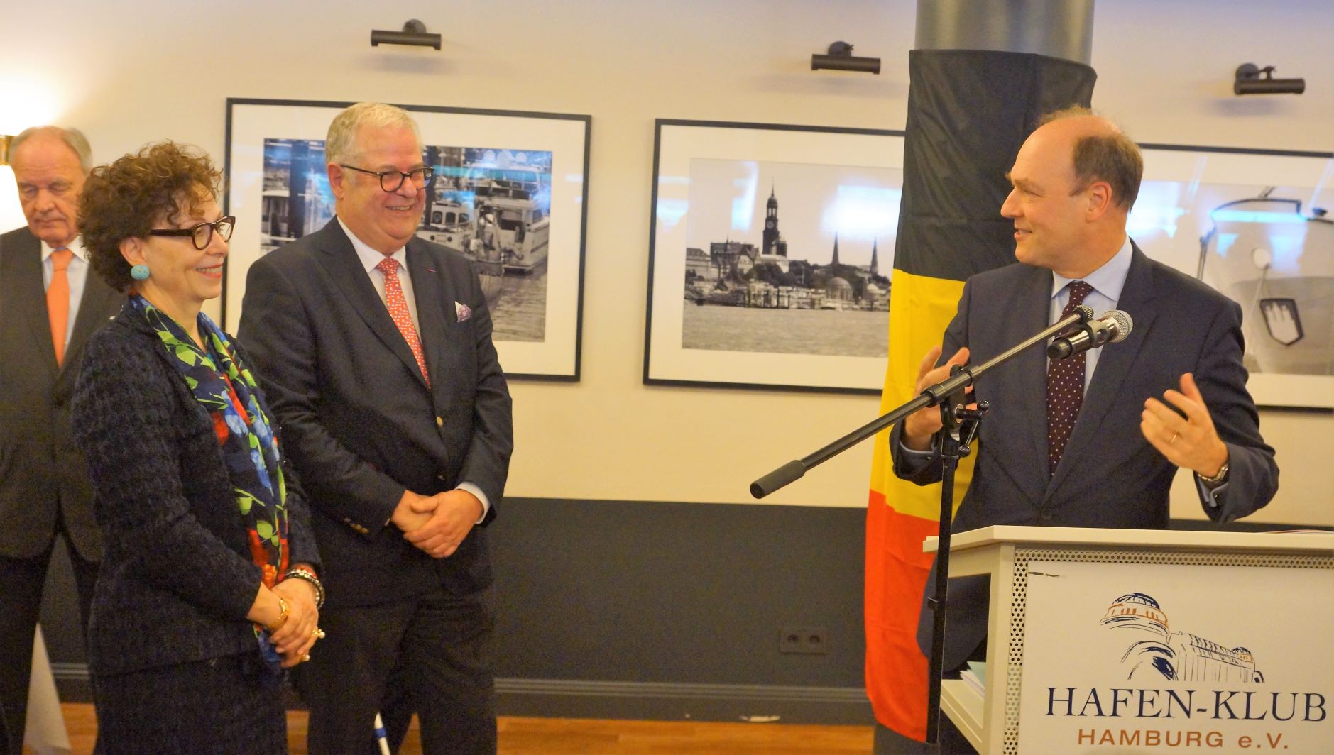 Tamara Kitain, Honorarkonsul Rainer Schöndube und belgischer Botschafter Baron Willem Van de Voorde